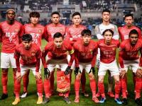 九游娱乐在线-包含足球盛宴见证广州恒大淘宝队三连胜，冠绝联赛的词条