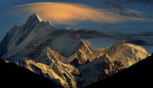 阿贾克斯主场击败马德里竞技,小组出线望过去