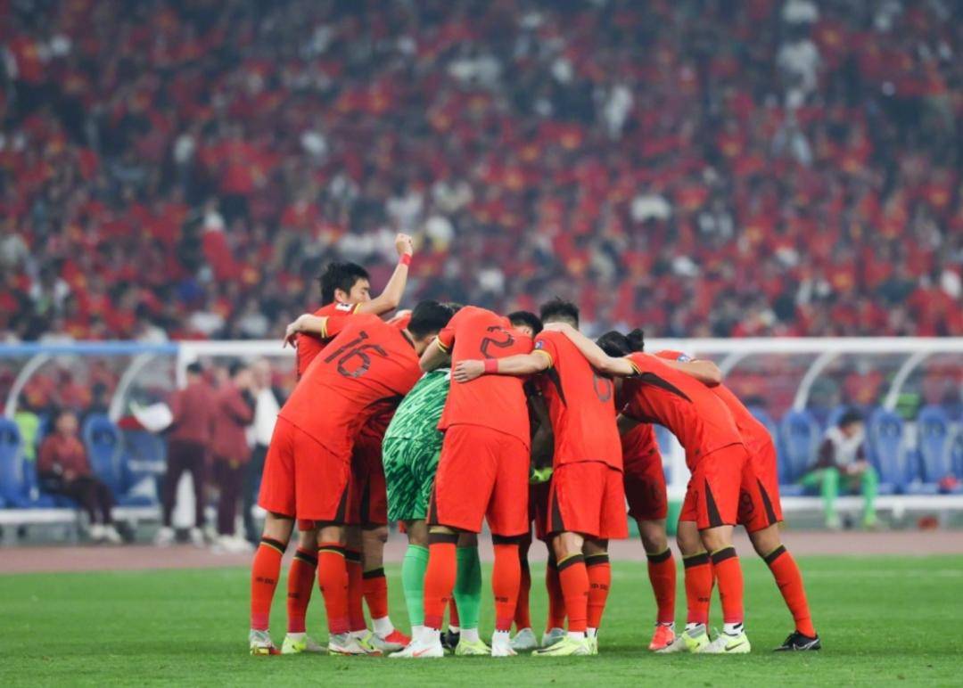国足惊险胜出，进军国际比赛四强