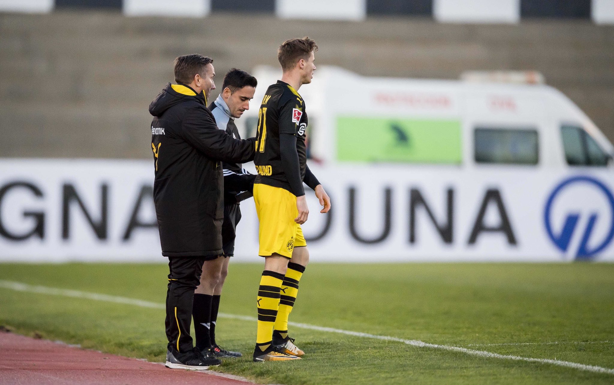 柏林赫塔客场逆袭，取得宝贵三分的简单介绍