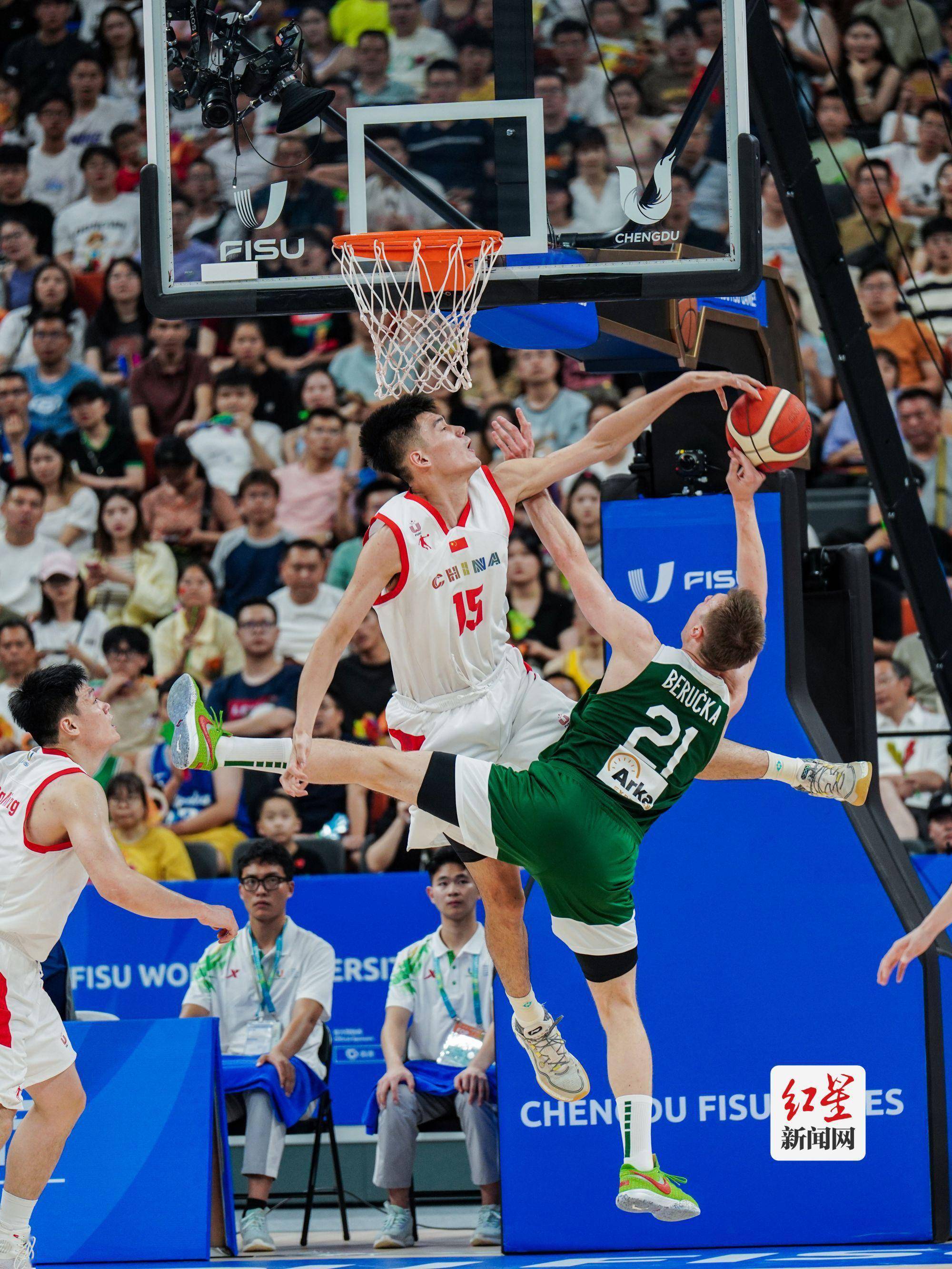 迷人比赛场面，球员运动精神感人心扉的简单介绍