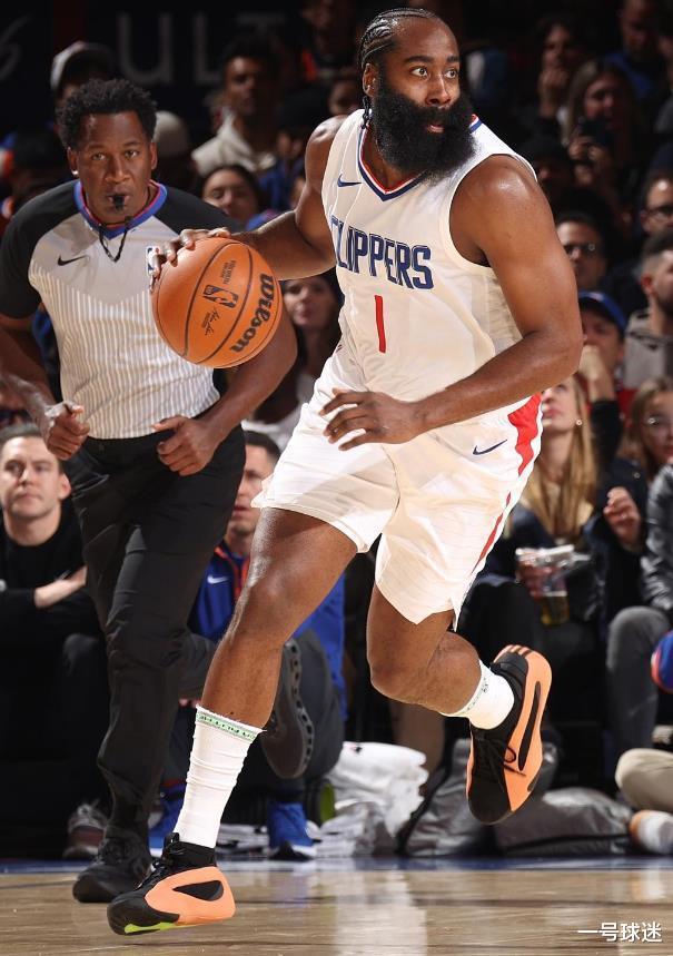 尼克斯主场比赛门票价格锐减，球迷希望球队能改变态度的简单介绍