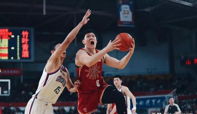 辽宁男篮力克对手，取得胜利
