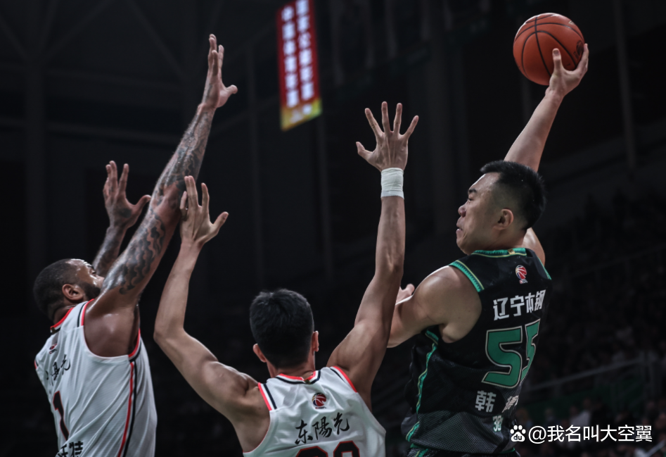 辽宁男篮力克对手，取得胜利