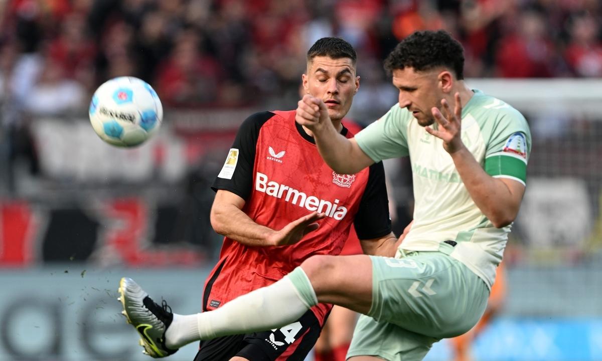 关于欧冠比赛疯狂进球，多场大比分告捷的信息