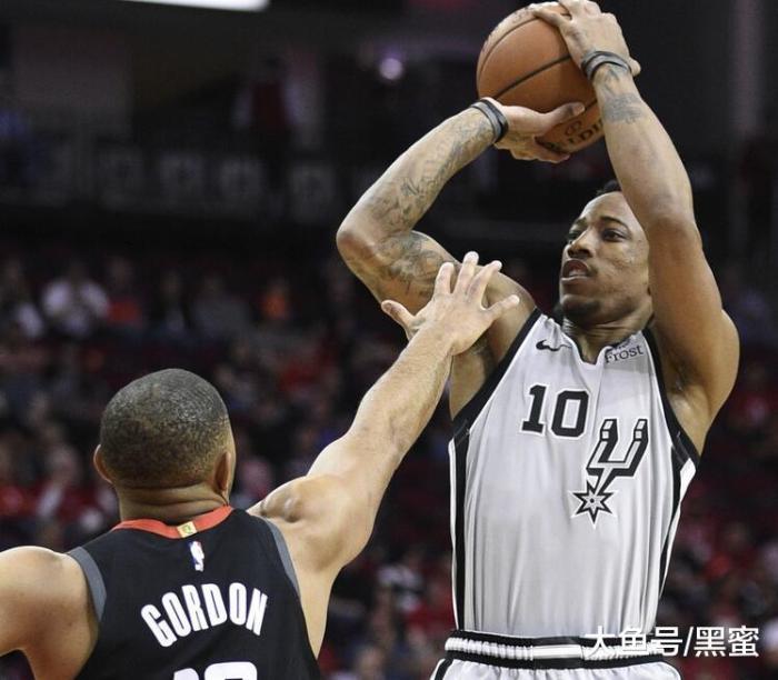 马刺不敌黄蜂,德罗赞封盖关闭 马刺不敌黄蜂,德罗赞封盖关闭